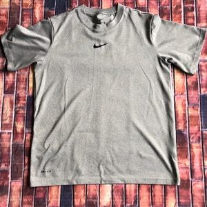 Nike dry fit t-shirt